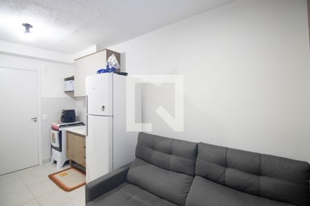 Sala / Cozinha  de apartamento para alugar com 2 quartos, 38m² em Parque Novo Mundo, São Paulo