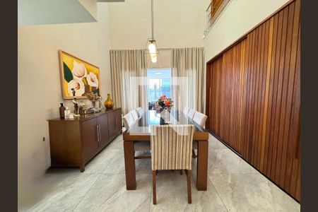 Casa à venda com 4 quartos, 230m² em Jardim Ermida I, Jundiaí