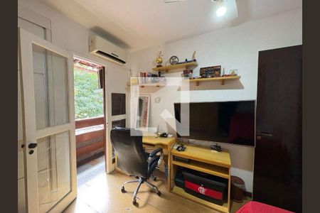Casa à venda com 3 quartos, 137m² em Cantagalo, Niterói