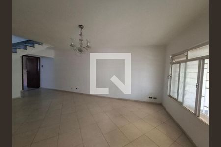 Casa à venda com 4 quartos, 142m² em Jardim Picolo, São Paulo