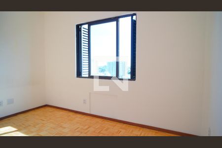 Quarto 2 de apartamento para alugar com 3 quartos, 115m² em Sarandi, Porto Alegre
