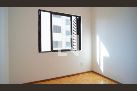 Quarto 1 de apartamento para alugar com 3 quartos, 115m² em Sarandi, Porto Alegre