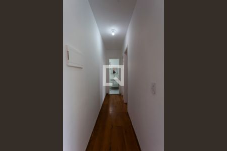 corredor de apartamento para alugar com 2 quartos, 68m² em Parque Taboao, Taboão da Serra
