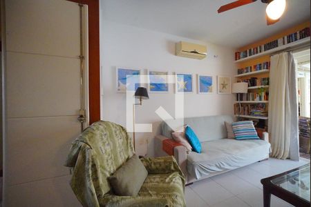 Sala 2 de casa para alugar com 3 quartos, 450m² em Jurerê, Florianópolis