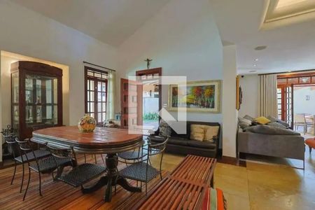 Sala de casa para alugar com 4 quartos, 364m² em Belvedere, Belo Horizonte