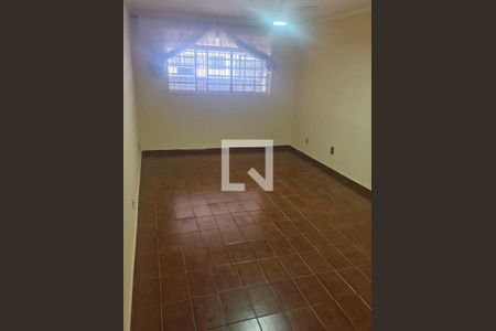 Casa para alugar com 3 quartos, 125m² em Parque Sao Domingos, São Paulo