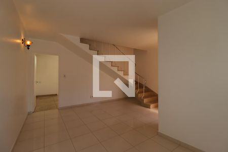 Sala de casa para alugar com 2 quartos, 128m² em Casa Branca, Santo André