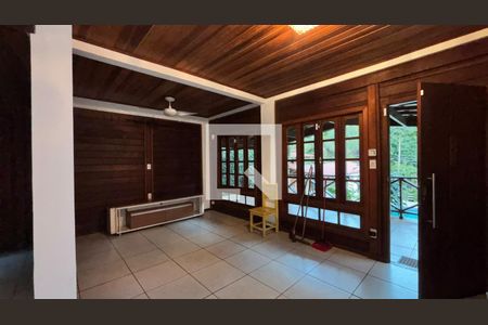Sala de casa à venda com 4 quartos, 200m² em Jacarepaguá, Rio de Janeiro