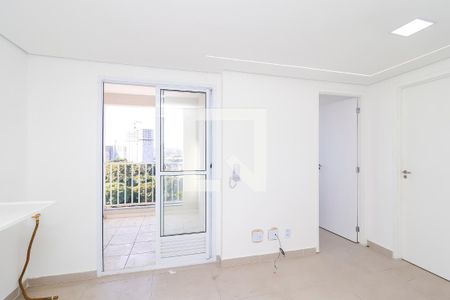 Sala/Cozinha de apartamento para alugar com 2 quartos, 32m² em Vila Curuçá Velha, São Paulo