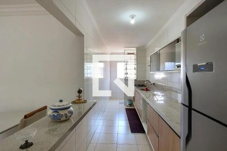 Cozinha de apartamento para alugar com 2 quartos, 79m² em Nova Mirim, Praia Grande
