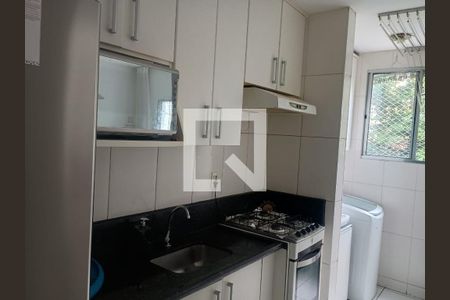 Cozinha de apartamento à venda com 2 quartos, 56m² em Chácara Agrindus, Taboão da Serra