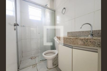 Banheiro de apartamento para alugar com 2 quartos, 45m² em Estrela do Oriente, Belo Horizonte