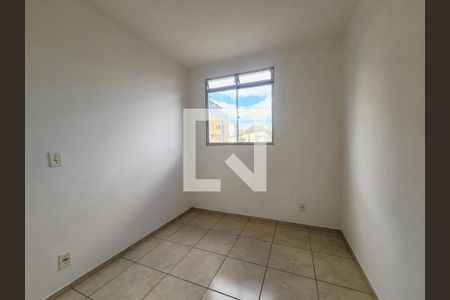 Quarto de apartamento para alugar com 2 quartos, 45m² em Estrela do Oriente, Belo Horizonte