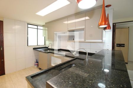 Sala / Cozinha de apartamento para alugar com 2 quartos, 44m² em Conjunto Habitacional Santa Etelvina Ii, São Paulo