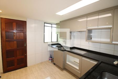 Sala / Cozinha de apartamento para alugar com 2 quartos, 44m² em Conjunto Habitacional Santa Etelvina Ii, São Paulo