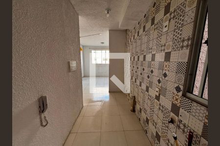 Cozinha de apartamento para alugar com 2 quartos, 40m² em Hípica, Porto Alegre