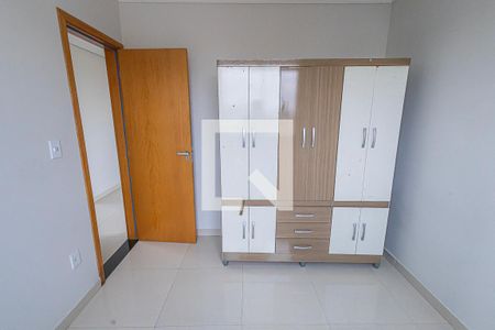 quarto 2 de apartamento para alugar com 2 quartos, 48m² em Jardim Leblon, Belo Horizonte