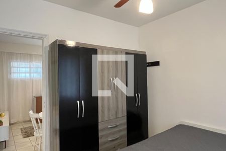 Quarto 1 de apartamento para alugar com 2 quartos, 50m² em Gonzaga, Santos