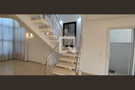 Casa de Condomínio para alugar com 4 quartos, 300m² em Jardim Nova Europa, Campinas