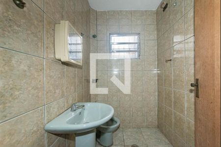 Banheiro Social de casa para alugar com 3 quartos, 70m² em Parque Santo Antônio, São Paulo