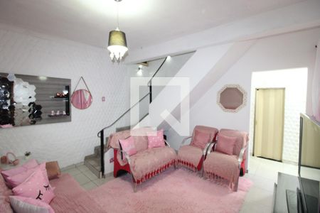 Sala de casa à venda com 2 quartos, 129m² em Vila Carmosina, São Paulo