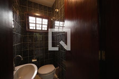 Lavabo de casa para alugar com 4 quartos, 200m² em Cajuru, Curitiba