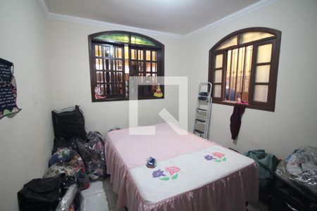 Quarto 1 de casa à venda com 6 quartos, 420m² em Jardim California, Contagem