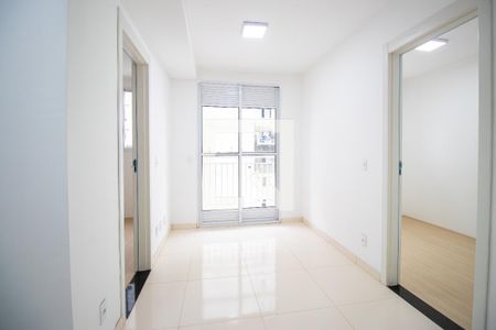 Sala de apartamento para alugar com 2 quartos, 38m² em Irajá, Rio de Janeiro
