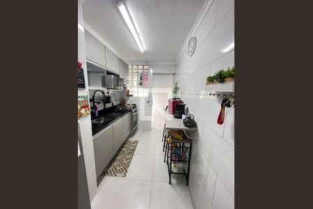 Cozinha de apartamento à venda com 2 quartos, 52m² em Jardim Celeste, São Paulo