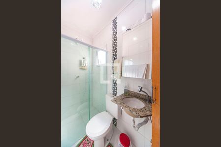 Banheiro  de apartamento à venda com 2 quartos, 69m² em Vila Scarpelli, Santo André