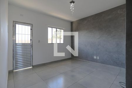 Sala de casa de condomínio para alugar com 2 quartos, 80m² em Vila Bela Flor, Mogi das Cruzes