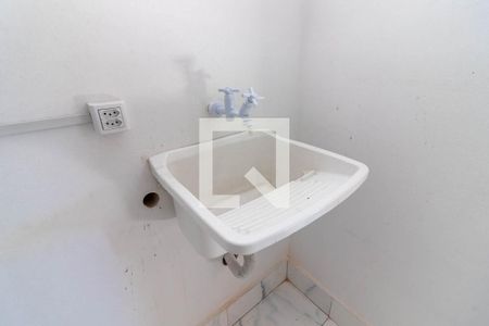 Sala e Área de Serviço de casa para alugar com 1 quarto, 50m² em Jardim Peri, São Paulo