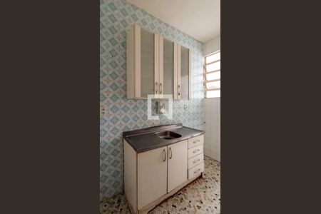 Cozinha  de apartamento à venda com 2 quartos, 56m² em Santana, Porto Alegre