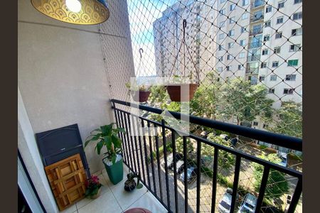 Varanda de apartamento à venda com 3 quartos, 59m² em Jardim Cocaia, Guarulhos
