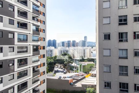 Vista da Sala de apartamento à venda com 1 quarto, 43m² em Jardim Tupanci, Barueri