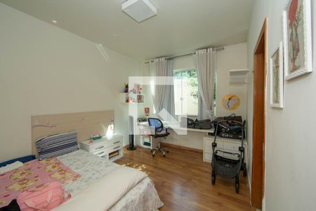 QUARTO1 de casa para alugar com 4 quartos, 235m² em Estoril, Belo Horizonte
