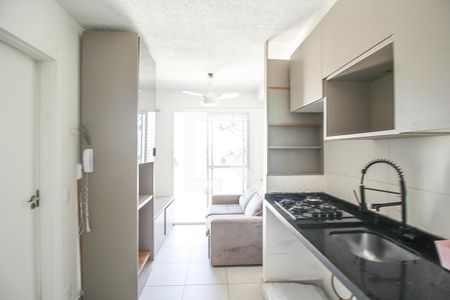Sala/Cozinha de apartamento para alugar com 1 quarto, 28m² em Bom Retiro, São Paulo