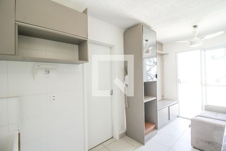 Sala/Cozinha de apartamento para alugar com 1 quarto, 28m² em Bom Retiro, São Paulo