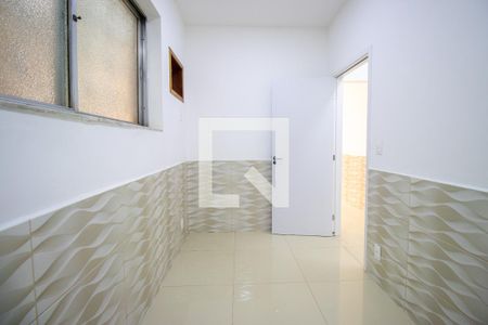 Quarto 1 de casa para alugar com 4 quartos, 68m² em Bonsucesso, Rio de Janeiro