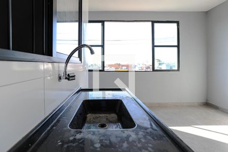 Cozinha de kitnet/studio para alugar com 1 quarto, 45m² em Jundiapeba, Mogi das Cruzes