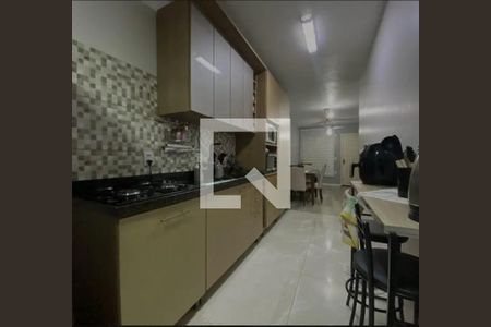 Cozinha de casa de condomínio para alugar com 2 quartos, 60m² em Olaria, Canoas