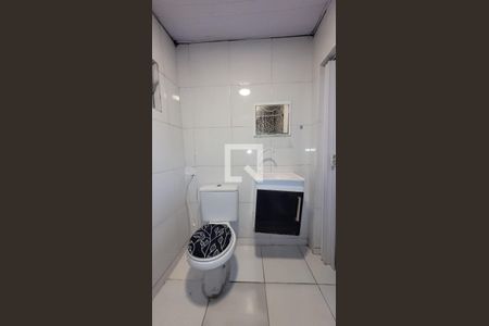 Banheiro de casa para alugar com 1 quarto, 27m² em Honório Gurgel, Rio de Janeiro