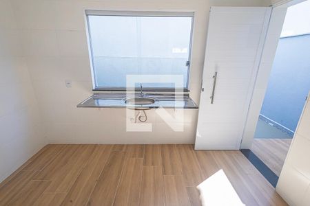 cozinha de casa de condomínio para alugar com 3 quartos, 70m² em Pindorama, Belo Horizonte