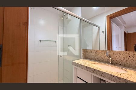 Banheiro da Suíte de apartamento à venda com 3 quartos, 84m² em Serra, Belo Horizonte