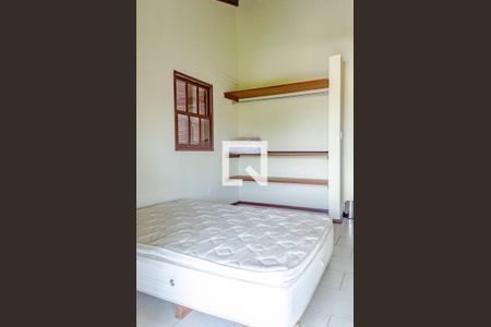 Quarto de casa para alugar com 2 quartos, 140m² em Rio Tavares Central, Florianópolis