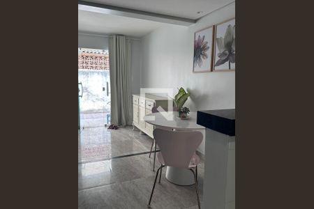 Sala de casa de condomínio para alugar com 4 quartos, 110m² em Praia do Flamengo, Salvador