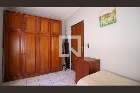 Casa à venda com 5 quartos, 188m² em Vila Antonieta, São Paulo