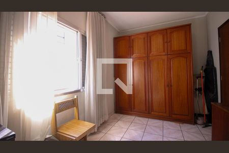Casa à venda com 5 quartos, 188m² em Vila Antonieta, São Paulo
