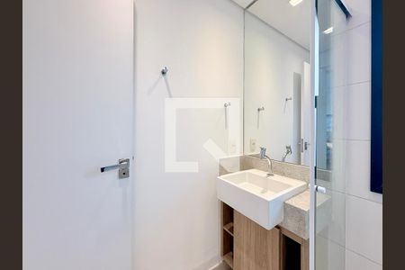 Banheiro  de kitnet/studio para alugar com 1 quarto, 38m² em Campo Belo, São Paulo
