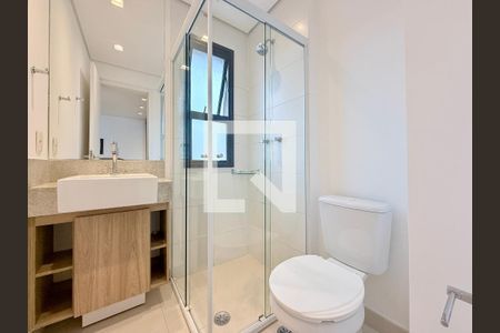 Banheiro  de kitnet/studio para alugar com 1 quarto, 38m² em Campo Belo, São Paulo